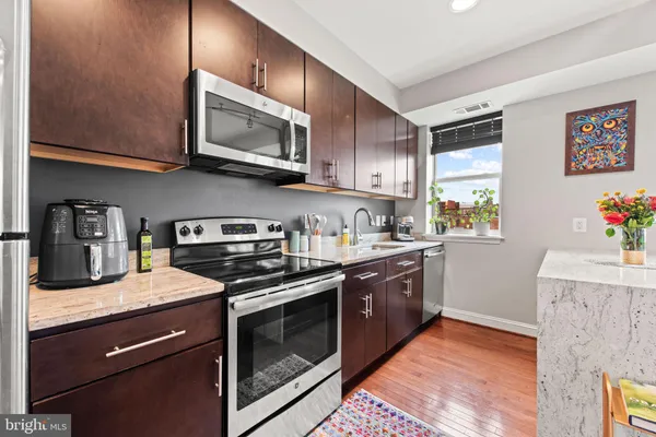 $2,150 | 1831 2nd Street Northeast, Unit 504, Washington, DC 20002