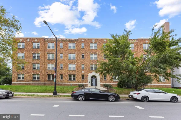 $2,150 | 1831 2nd Street Northeast, Unit 504, Washington, DC 20002