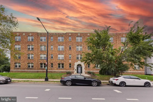 $2,150 | 1831 2nd Street Northeast, Unit 504, Washington, DC 20002