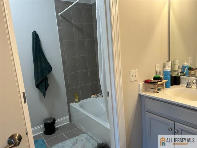 $5,490 | 30 Hamilton Drive, Cranbury, NJ 08512