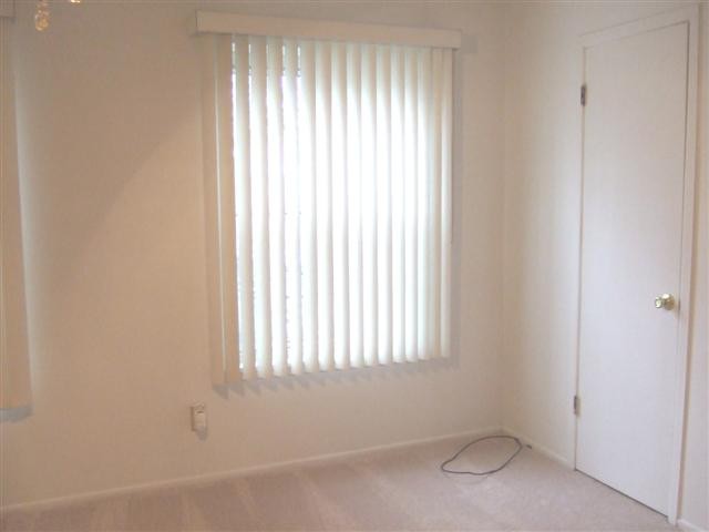 521 East University Drive Rochester, MI 48307 - Photo 12 of 23 31090561-11.JPG
