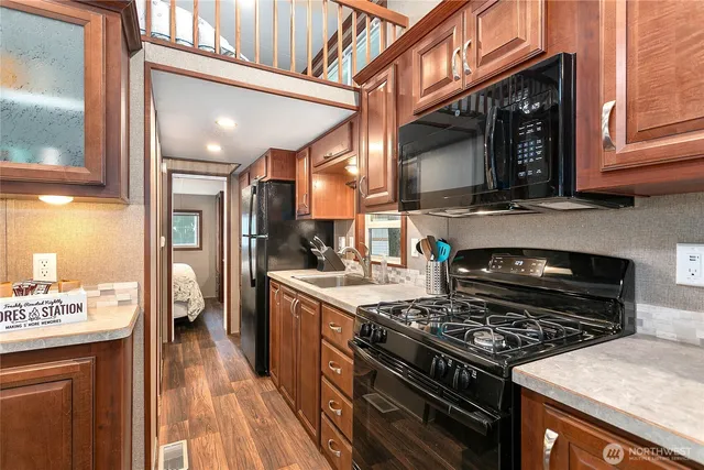 $399,000 | 990 South Lake Whatcom Boulevard, Unit 9, Sedro-Woolley, WA 98284