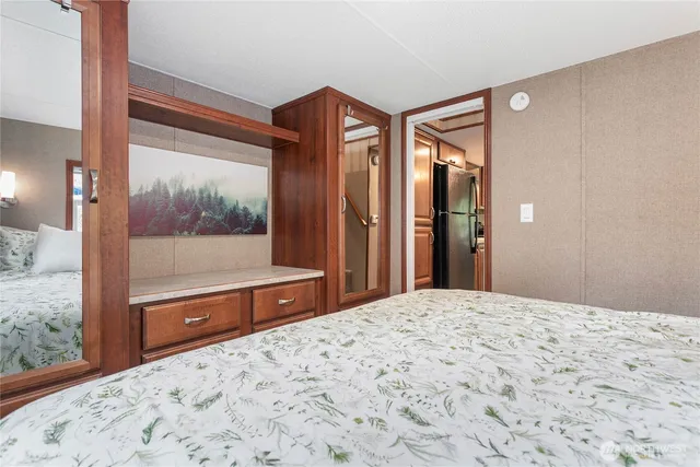 $399,000 | 990 South Lake Whatcom Boulevard, Unit 9, Sedro-Woolley, WA 98284