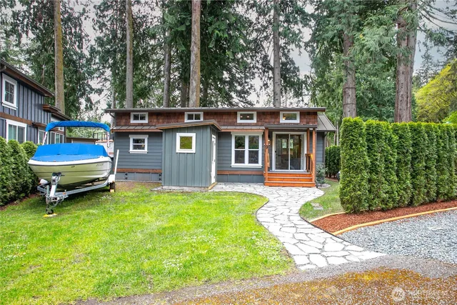 $399,000 | 990 South Lake Whatcom Boulevard, Unit 9, Sedro-Woolley, WA 98284