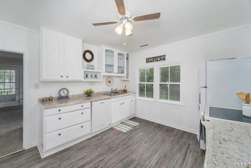 291 Waterlily Road Coinjock, NC 27923 - Photo 12 of 58