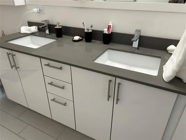 $4,200 | 999 Southwest 1st Avenue, Unit 2114, Miami, FL 33130