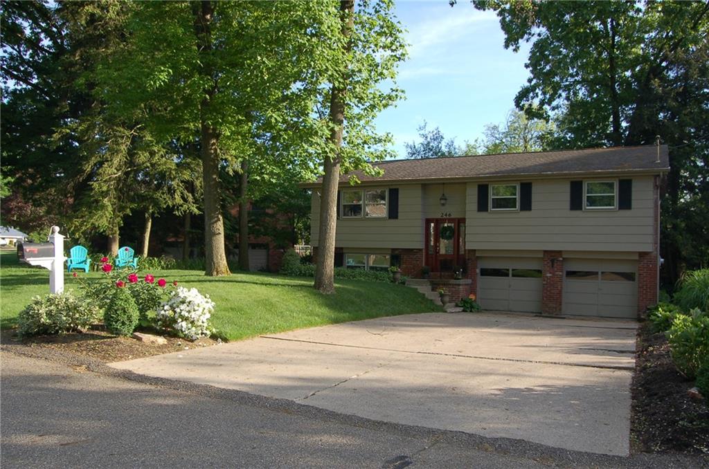 246 Lytton Road Coraopolis, PA 15108 - Photo 1 of 25 Gallery Image 1