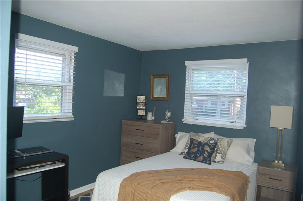 246 Lytton Road Coraopolis, PA 15108 - Photo 16 of 25 Gallery Image 16