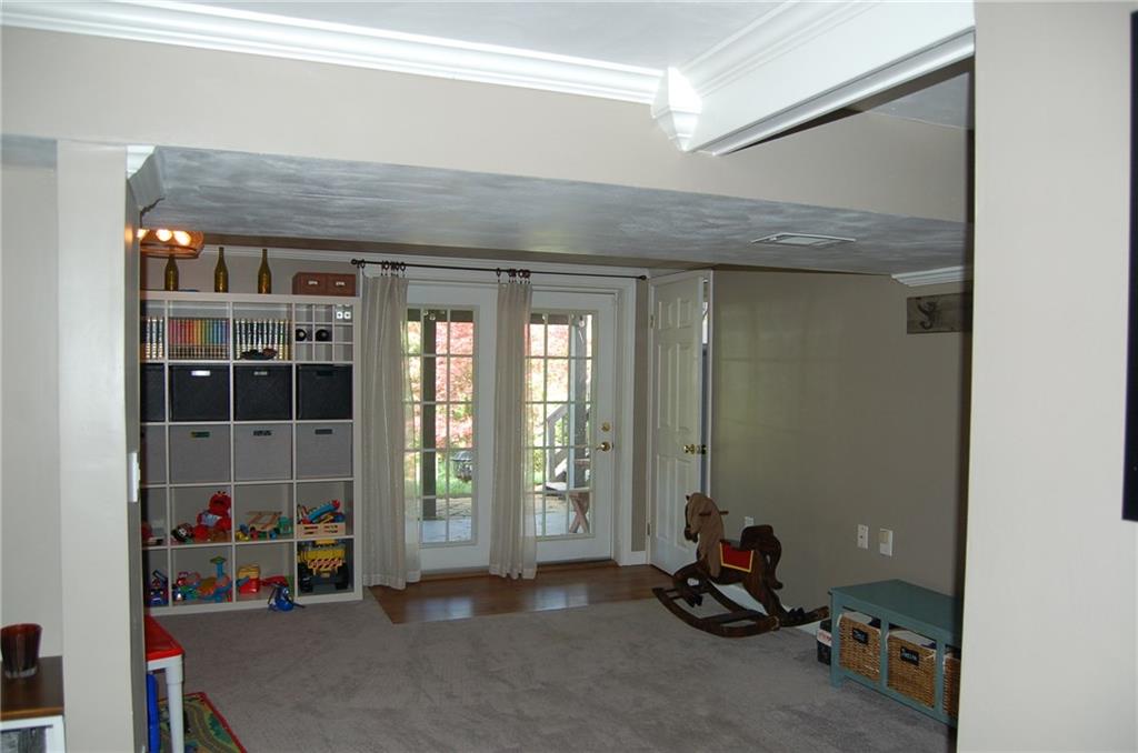 246 Lytton Road Coraopolis, PA 15108 - Photo 23 of 25 Gallery Image 23