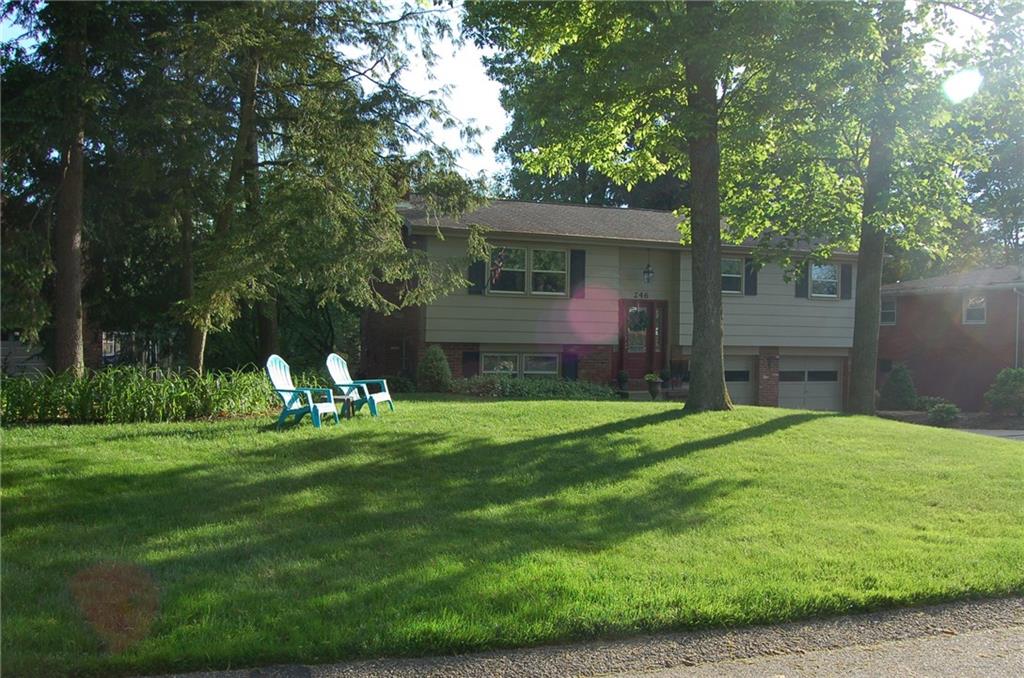 246 Lytton Road Coraopolis, PA 15108 - Photo 4 of 25 Gallery Image 4
