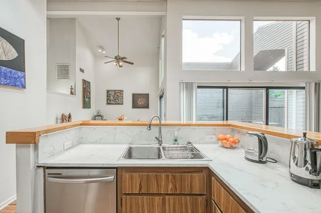 $310,000 | 345 Sylmar Avenue, Clovis, CA 93612