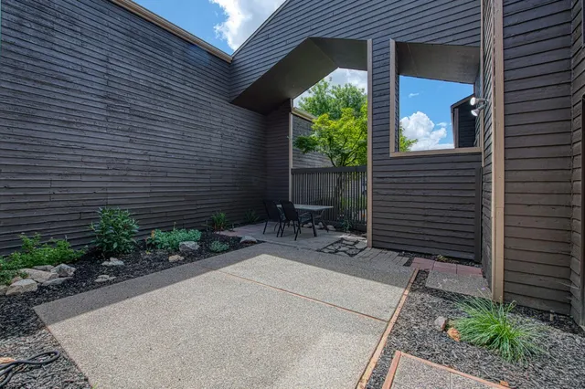 $310,000 | 345 Sylmar Avenue, Clovis, CA 93612