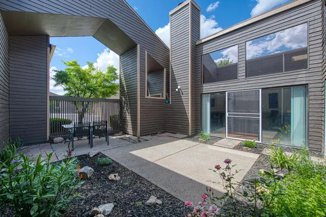 $310,000 | 345 Sylmar Avenue, Clovis, CA 93612