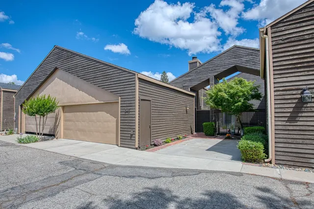 $310,000 | 345 Sylmar Avenue, Clovis, CA 93612