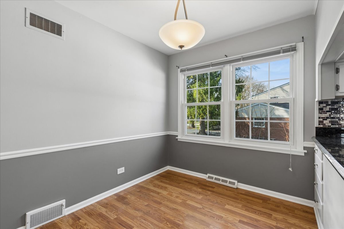 1318 Gamon Road Wheaton, IL 60189 - Photo 11 of 35