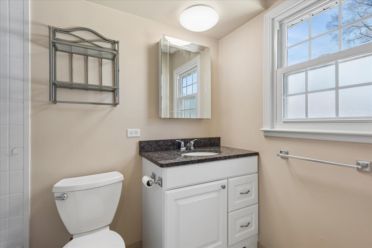 1318 Gamon Road Wheaton, IL 60189 - Photo 20 of 35