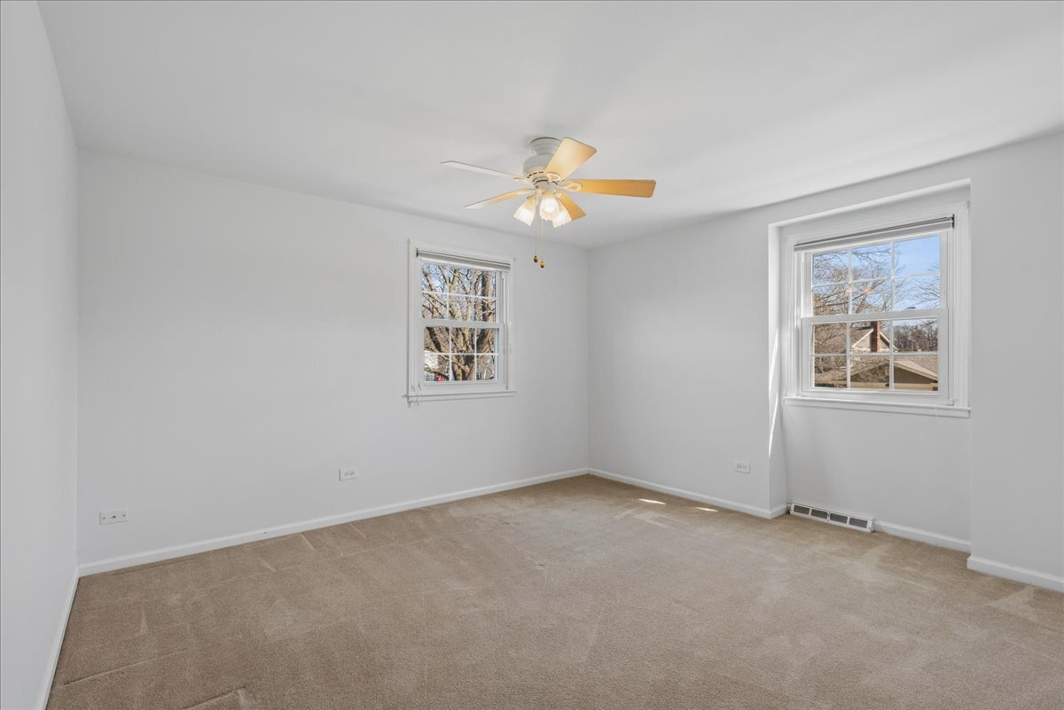 1318 Gamon Road Wheaton, IL 60189 - Photo 25 of 35