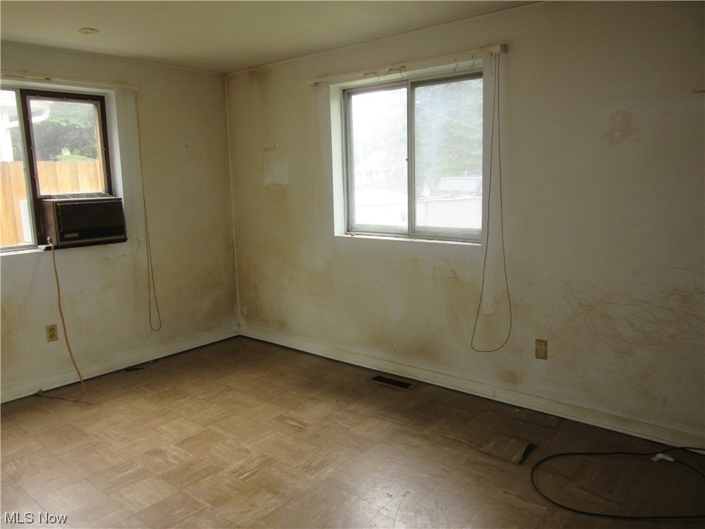 5803 Lake Road Mentor, OH 44060 - Photo 7 of 13 Bedroom 1