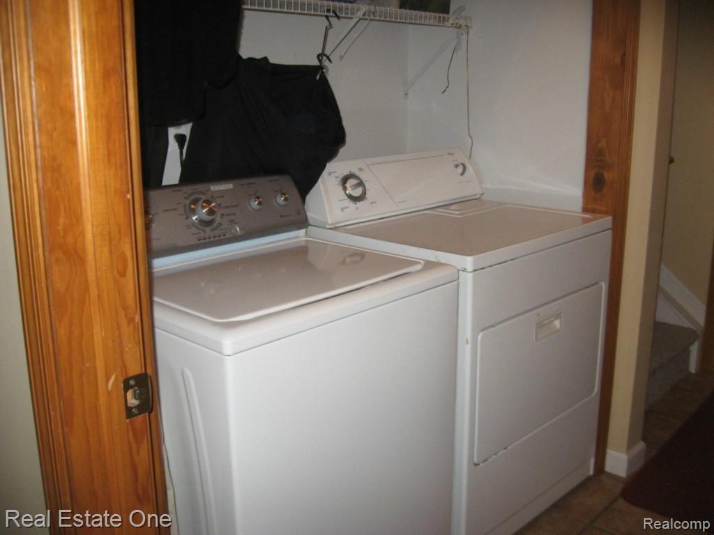 25353 Rust Road New Boston, MI 48164 - Photo 25 of 28 FIRST FLOOR LAUNDRY