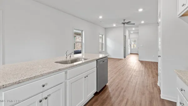 $270,150 | 513 Vista Pointe Drive, Pearl, MS 39208