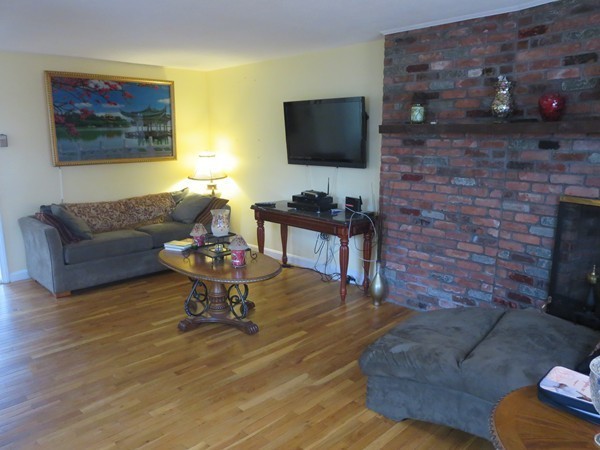 4 Shelton Road, Unit 4 Swampscott, MA 01907 - Photo 7 of 9 Gallery Image 7