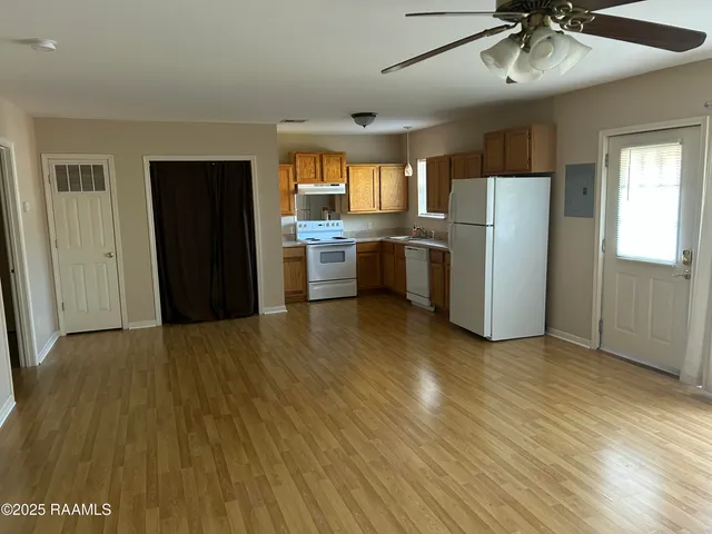 $975 | 1205 A Alfred Street, Scott, LA 70583