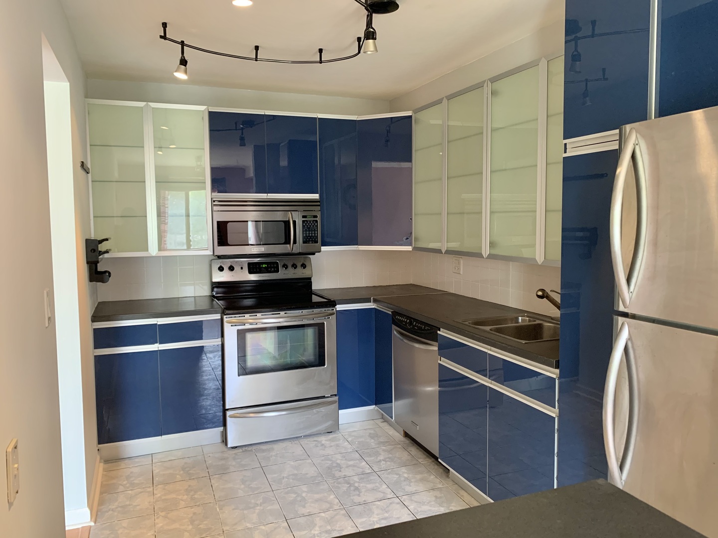 2 Villa Verde Drive, Unit 203 Buffalo Grove, IL 60089 - Photo 6 of 14