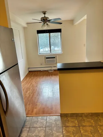 $1,500 | 2 Villa Verde Drive, Unit 203, Buffalo Grove, IL 60089