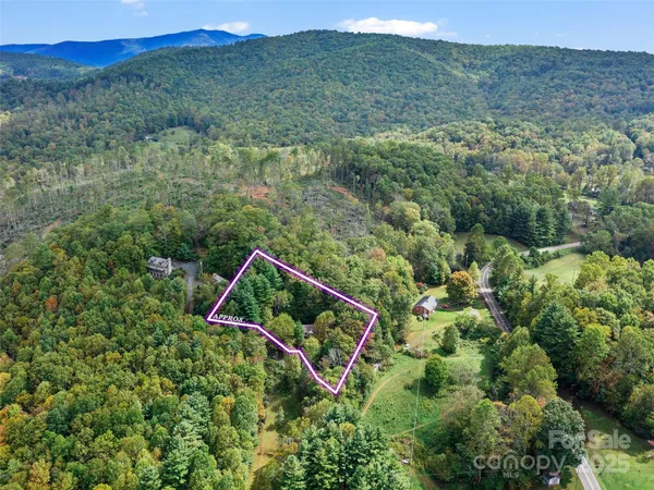 $299,000 | 158 Dover Lane, Spruce Pine, NC 28777