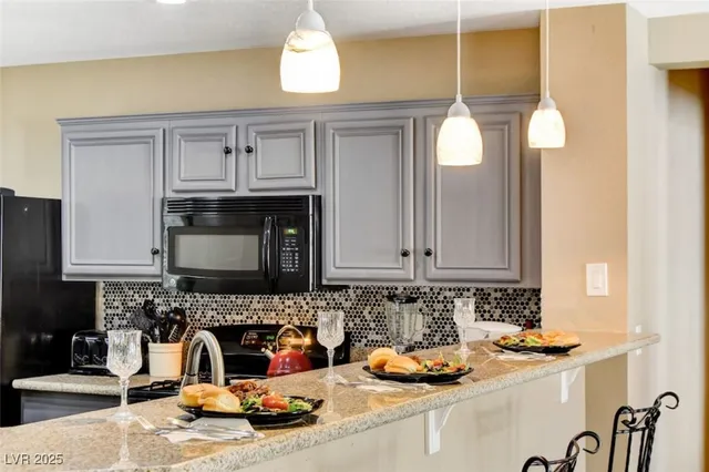 $2,600 | 6524 New Brunswick Avenue, Las Vegas, NV 89110