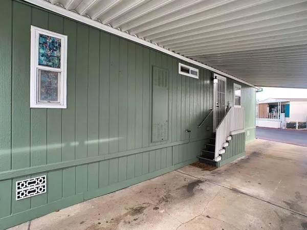 a view of a garage