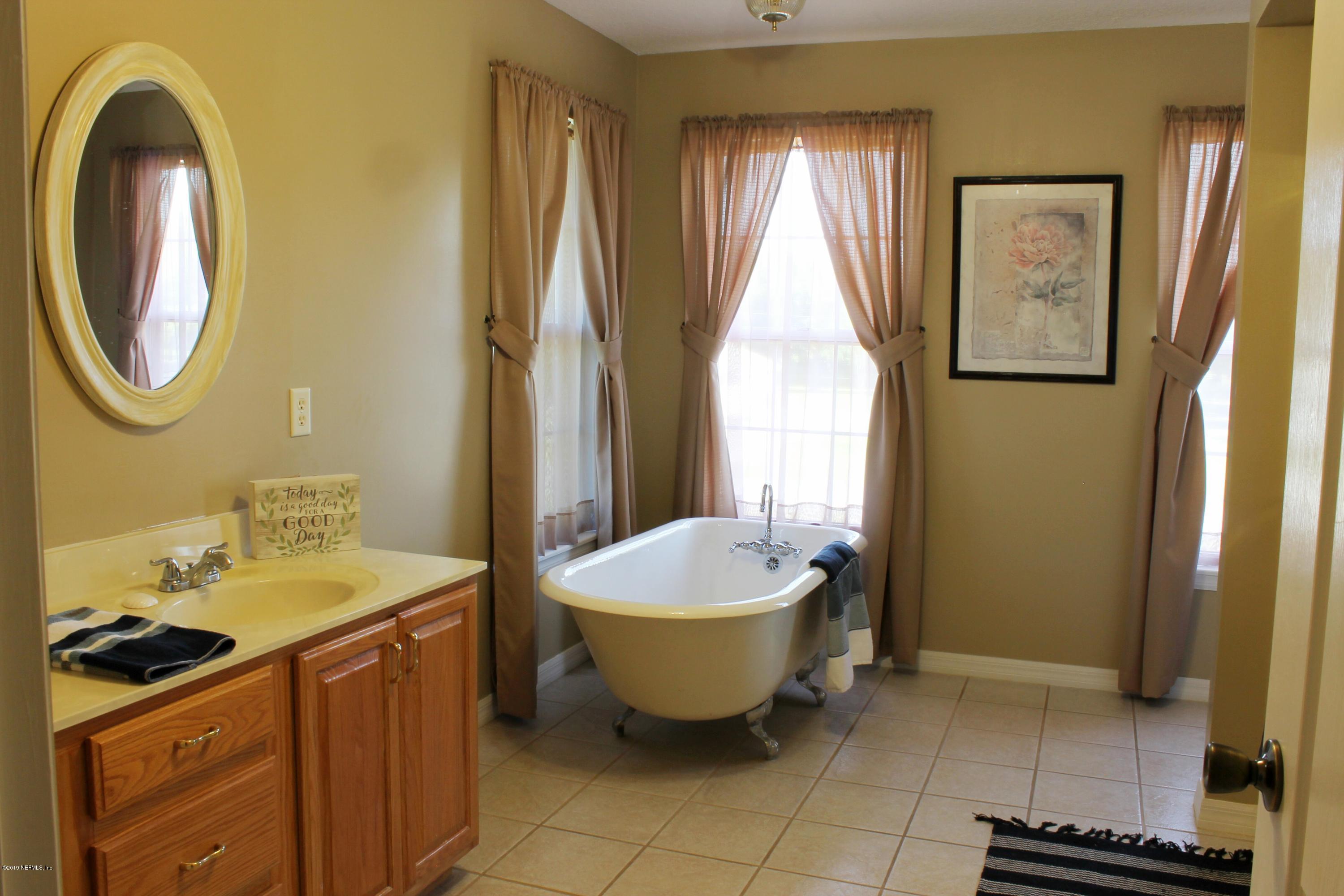 4590 Raintree Drive Macclenny, FL 32063 - Photo 31 of 37 MASTER BATH