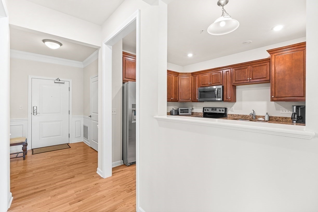 62 Abigail Way, Unit 1006 Reading, MA 01867 - Photo 5 of 32