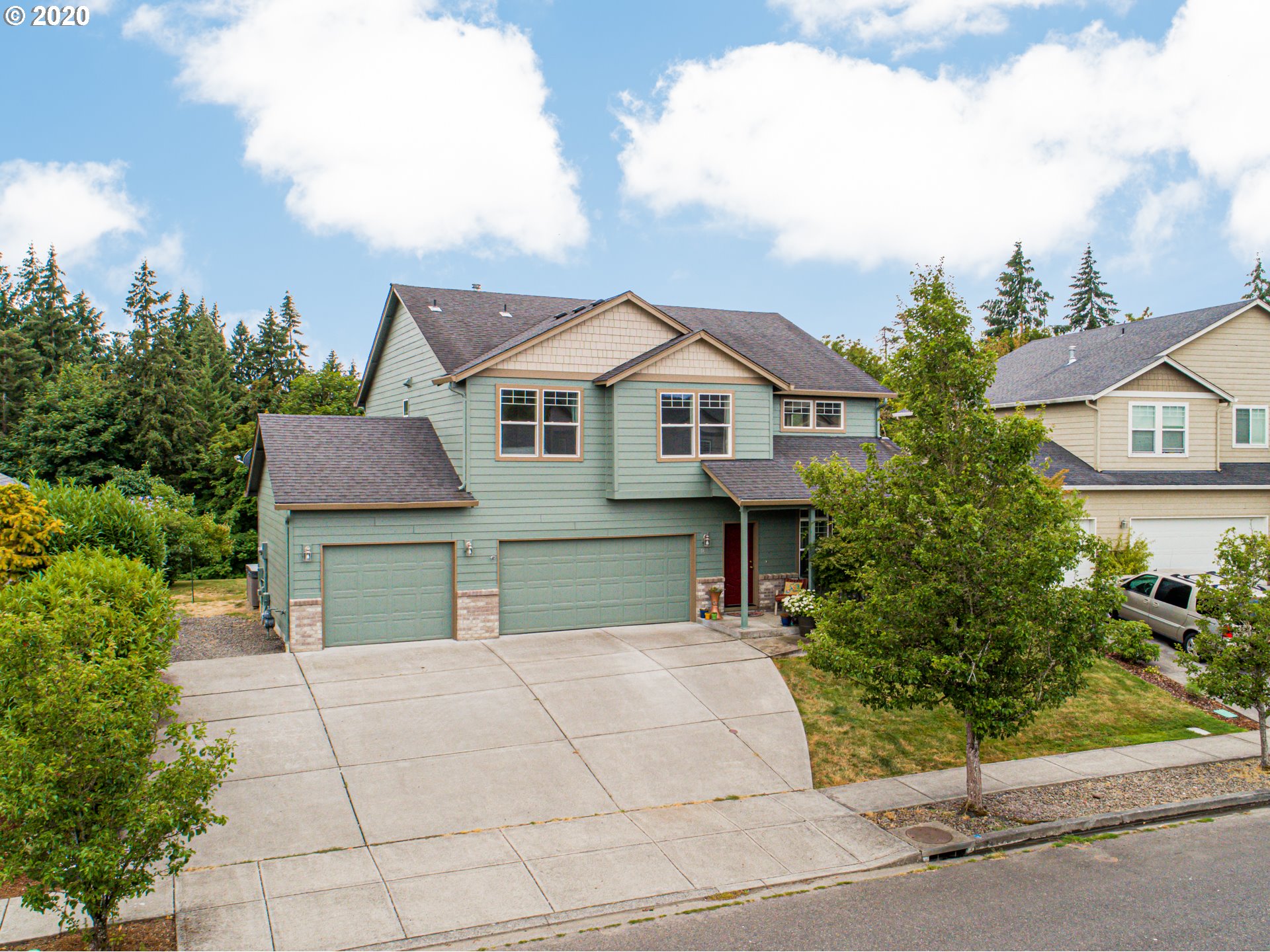 1633 North Falcon Drive Ridgefield, WA 98642 - Photo 1 of 31 Gallery Image 1