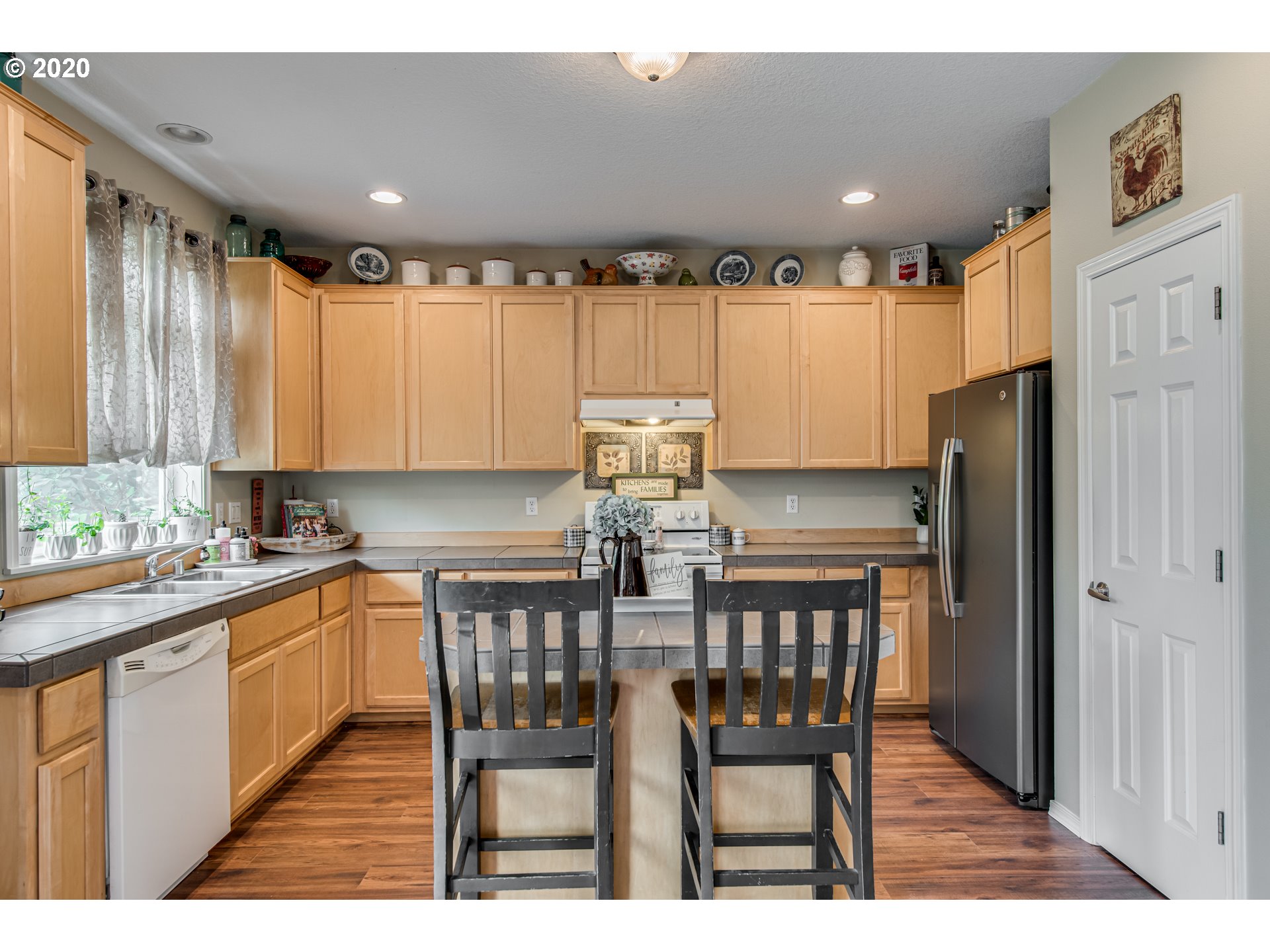 1633 North Falcon Drive Ridgefield, WA 98642 - Photo 5 of 31 Gallery Image 5