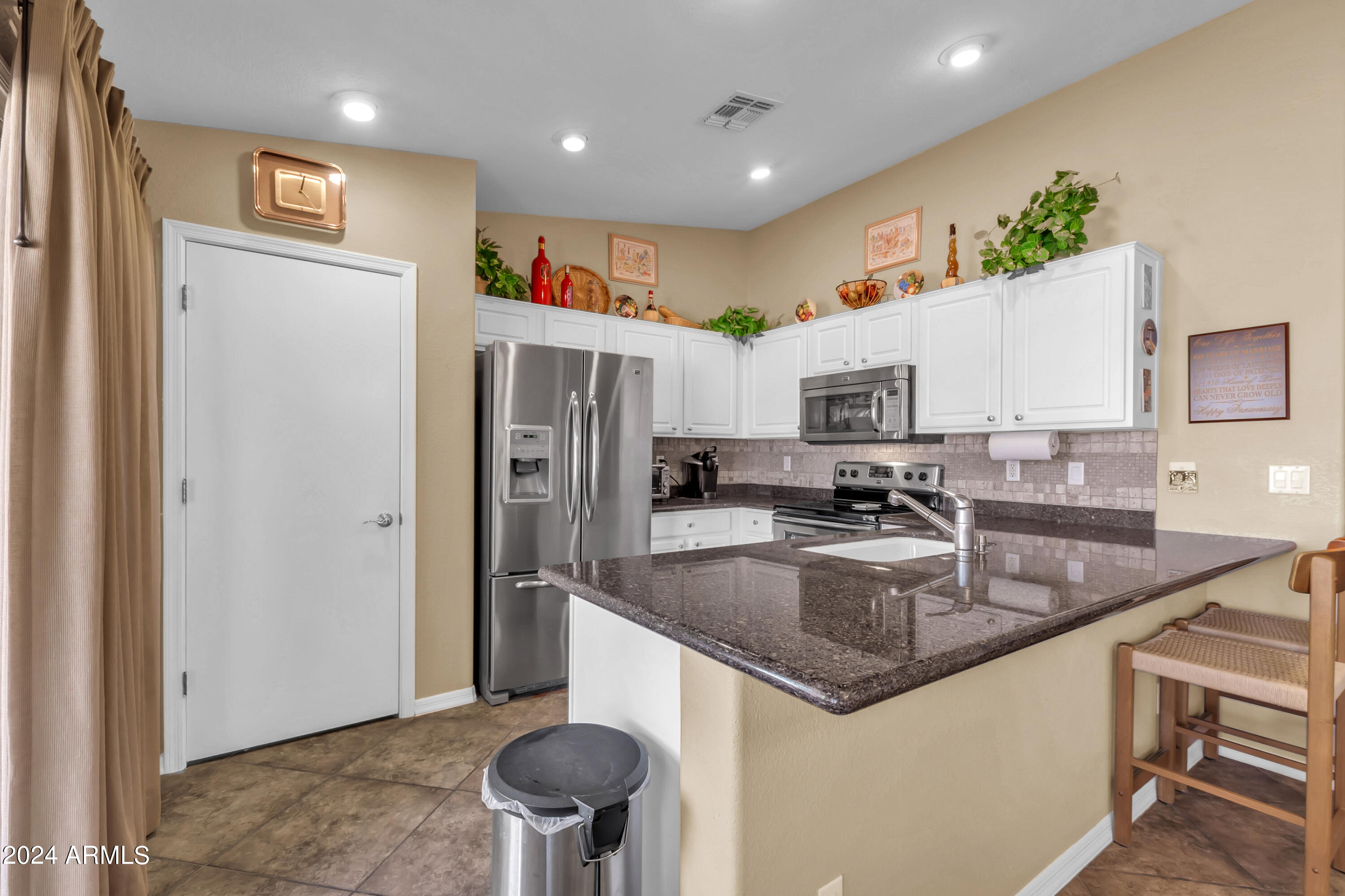 4618 East Walnut Road Gilbert, AZ 85298 - Photo 7 of 42 4618 E Walnut Rd-13