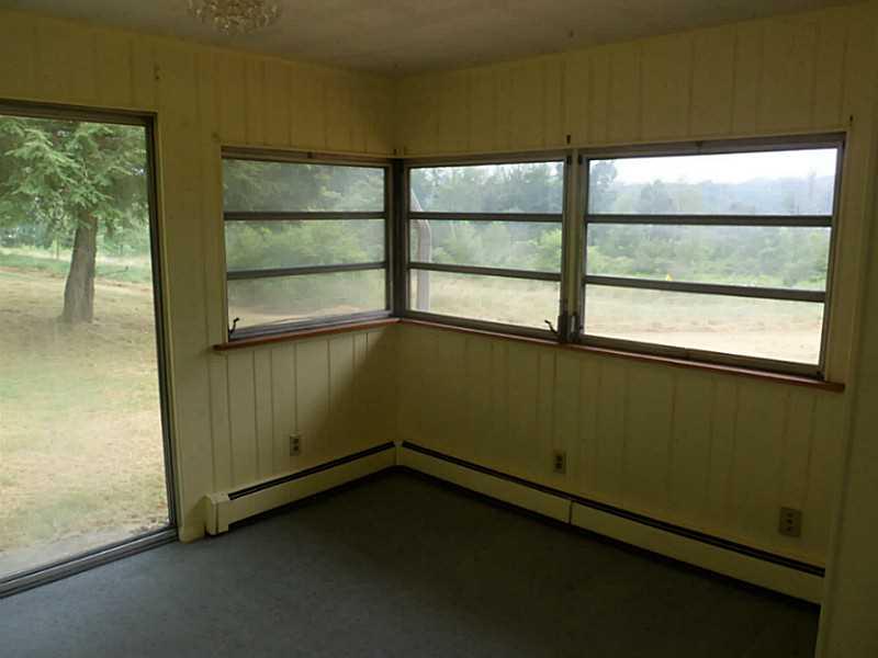 1829 Ford City Road Kittanning, PA 16201 - Photo 7 of 11 Family Room.