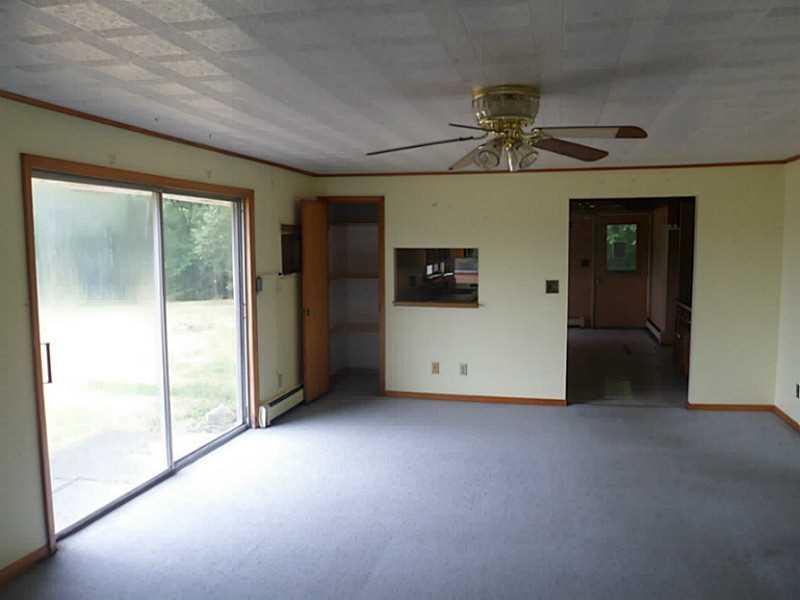 1829 Ford City Road Kittanning, PA 16201 - Photo 9 of 11 Dining Room.