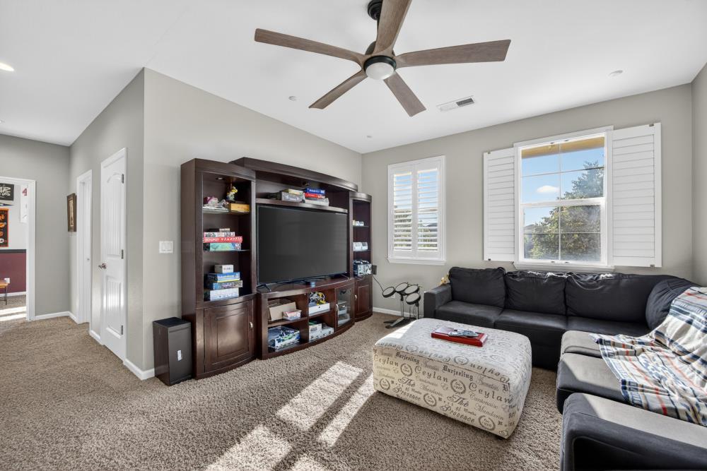 5501 Jade Springs Way Rancho Cordova, CA 95742 - Photo 36 of 76