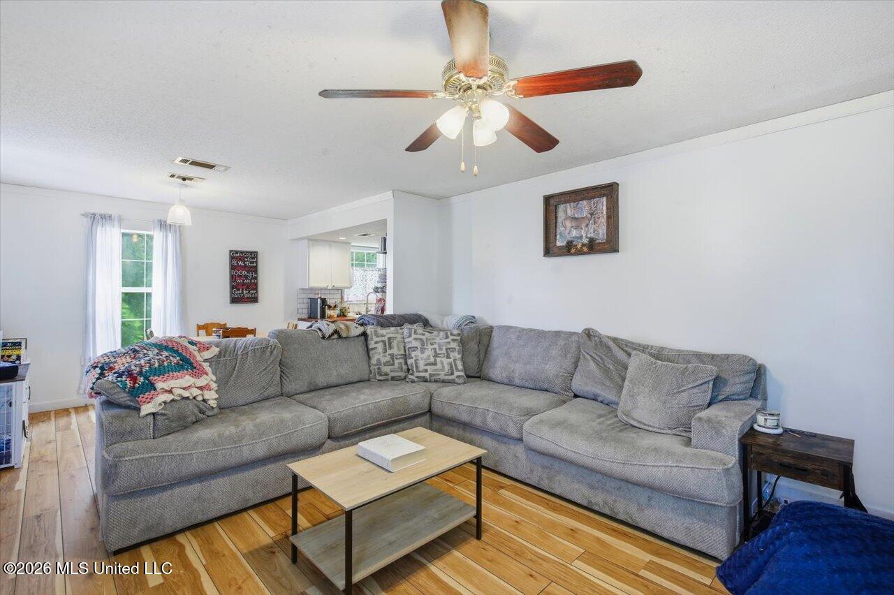 123 Southbreeze Road Magee, MS 39111 - Photo 8 of 23 08-123 Southbreeze Rd _ Hometoursms..com