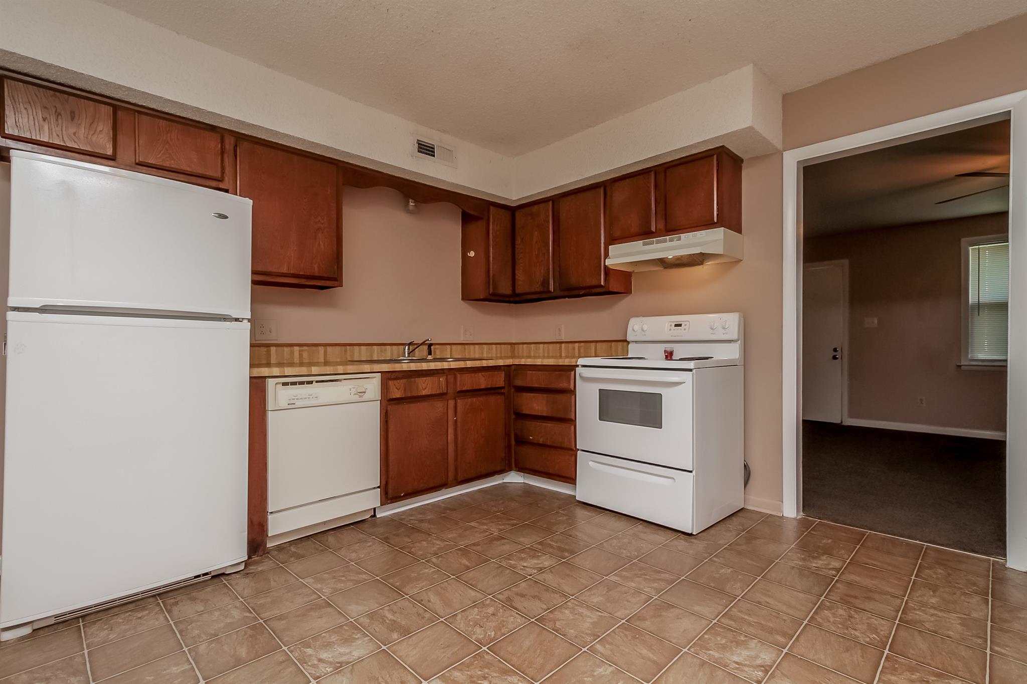 842 Lafayette Road Clarksville, TN 37042 - Photo 8 of 27 Gallery Image 8