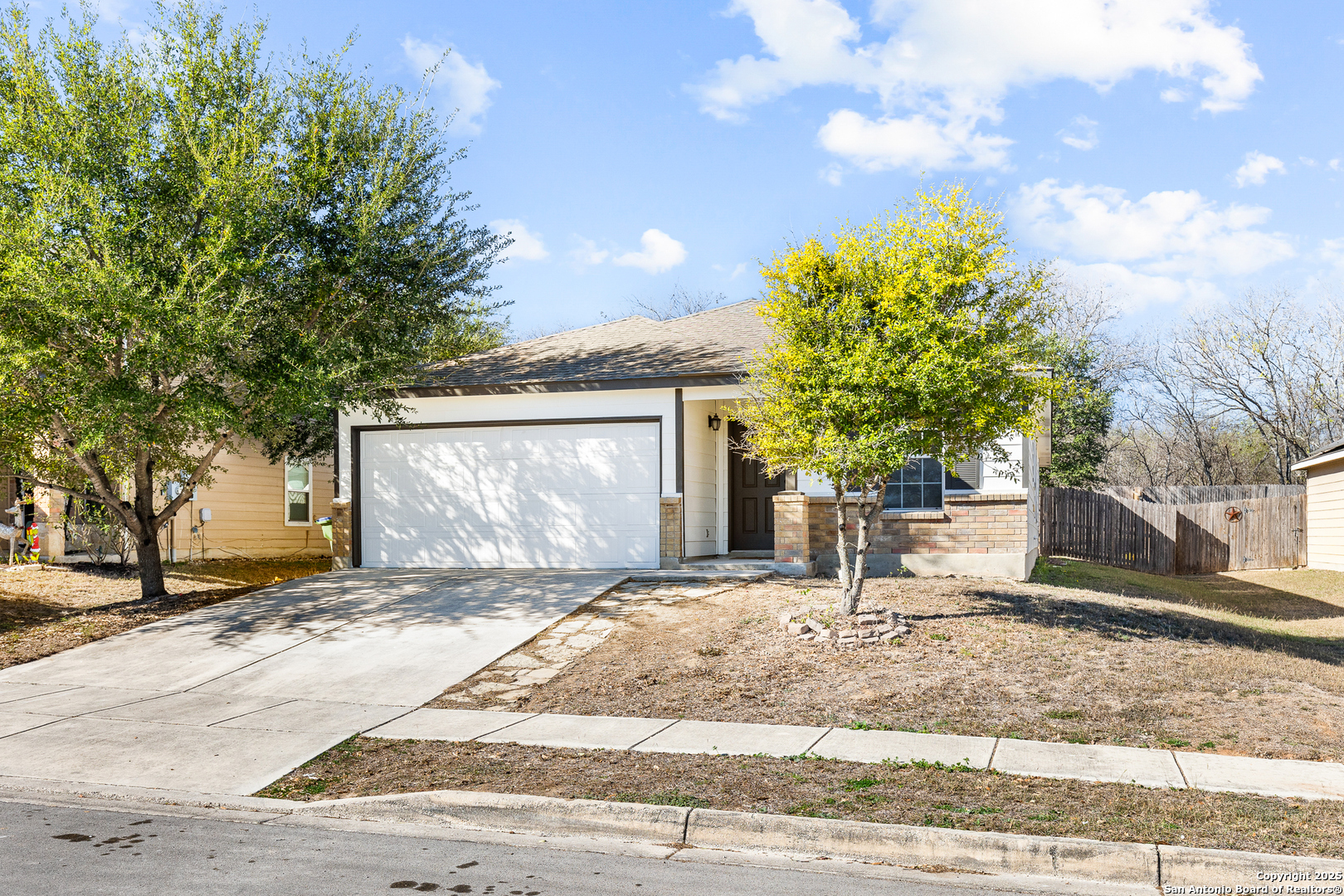 7635 Derby Run Selma, TX 78154 - Photo 2 of 20