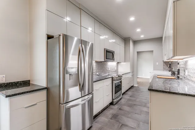 $1,850 | 3678 Hidden Drive, Unit 604, San Antonio, TX 78217