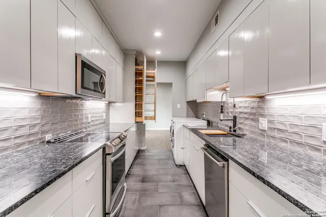 $1,850 | 3678 Hidden Drive, Unit 604, San Antonio, TX 78217