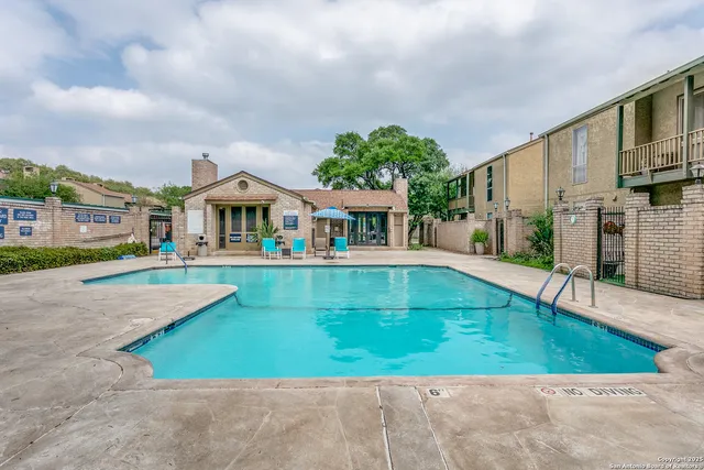 $1,850 | 3678 Hidden Drive, Unit 604, San Antonio, TX 78217
