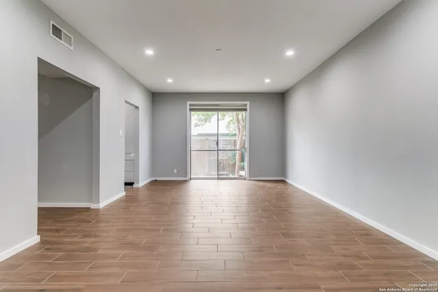 $1,850 | 3678 Hidden Drive, Unit 604, San Antonio, TX 78217