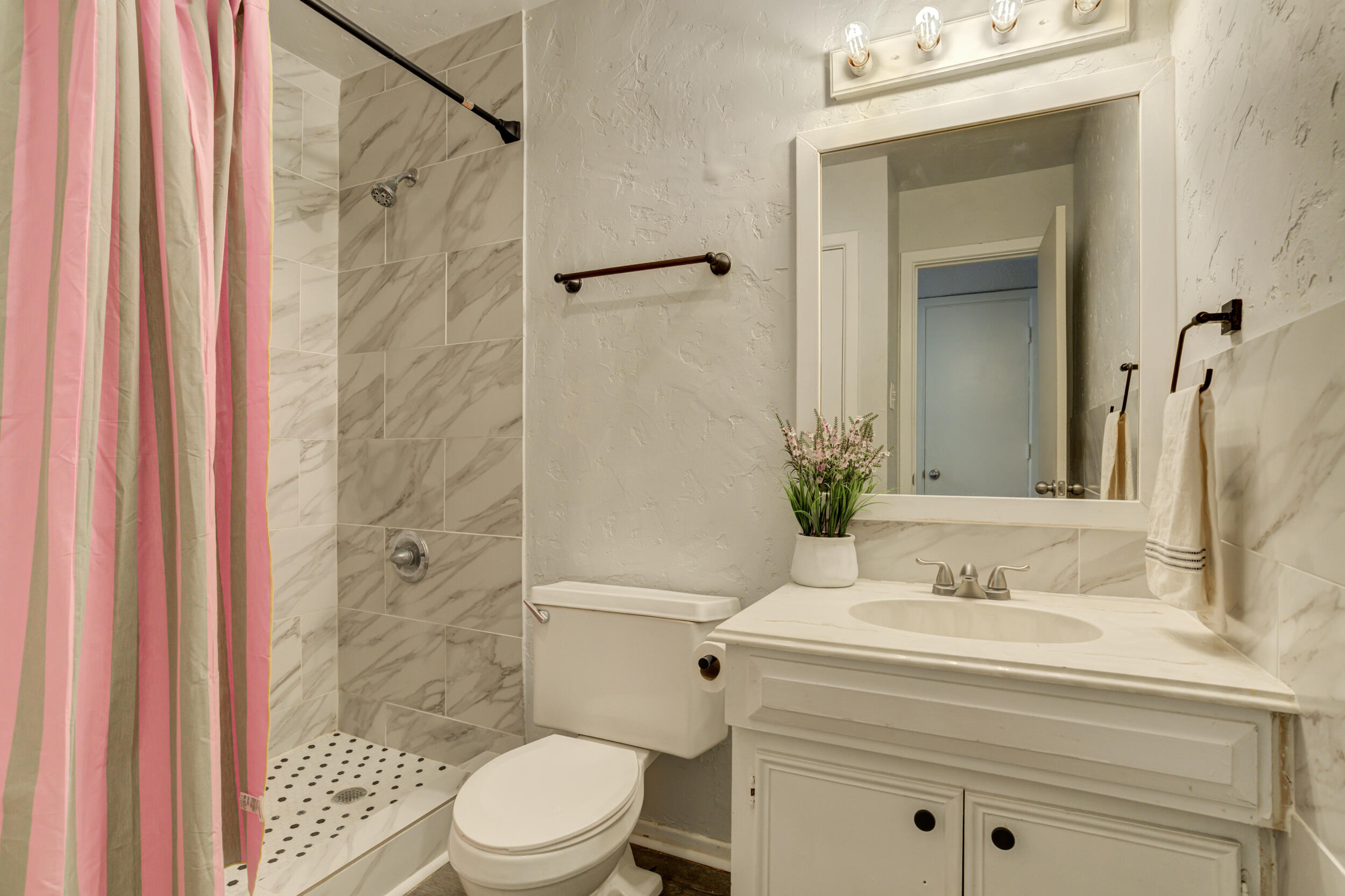 5760 38th Street Lubbock, TX 79407 - Photo 11 of 24 DSC04017_18_19_20_21