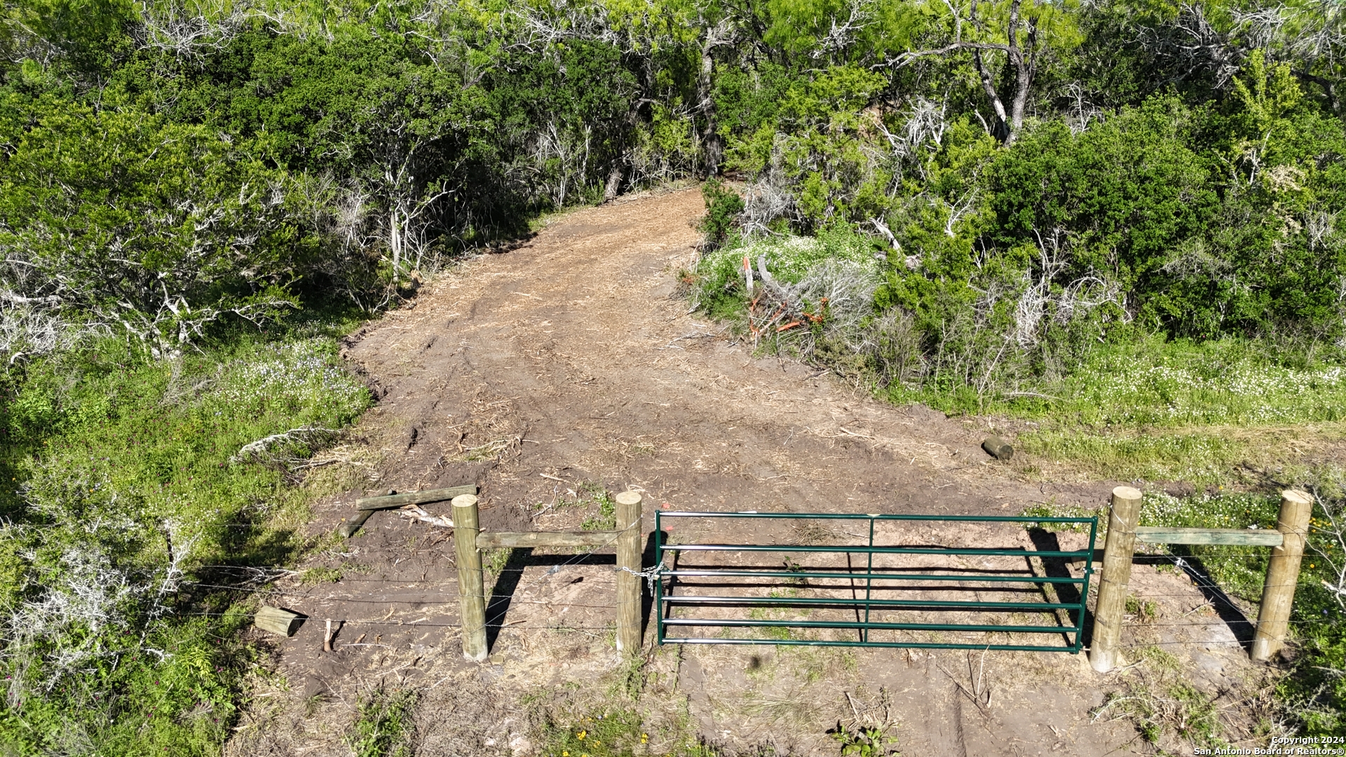8684 Mineral Cemetery Road Beeville, TX 78102 - Photo 33 of 38 a view of outdoor space and yard