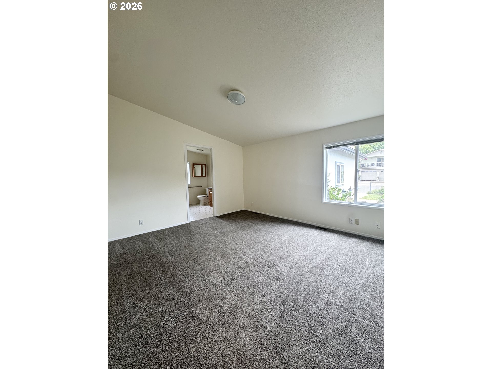 962 Rainbow Drive Springfield, OR 97477 - Photo 13 of 48 Bedroom, Owner's Suite