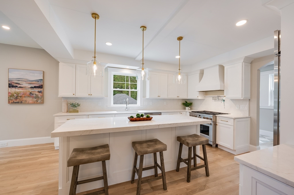 40 Upland Road Melrose, MA 02176 - Photo 11 of 40